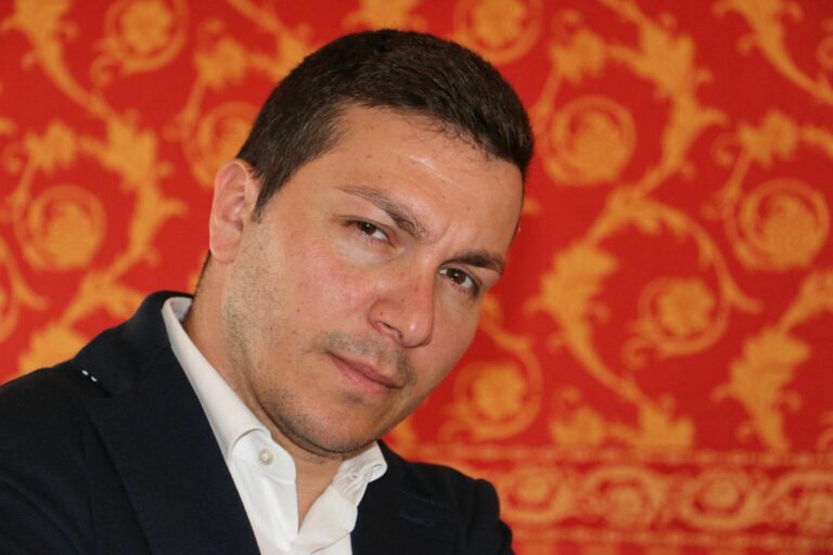 In Consiglio Comunale di Napoli minuto di raccoglimento per Antonio Coscione