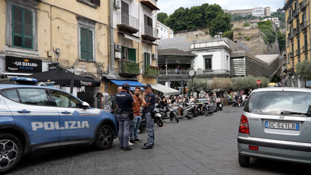 spari tra la folla a Montesanto