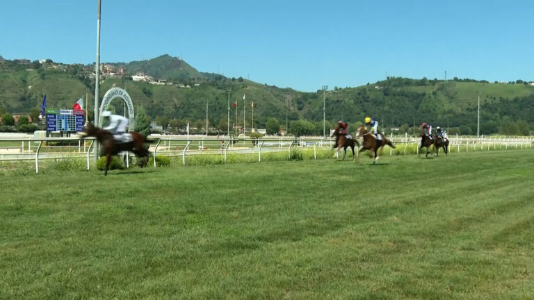 Ippodromo di Agnano, debutto del cavallo di Massimiliano Allegri