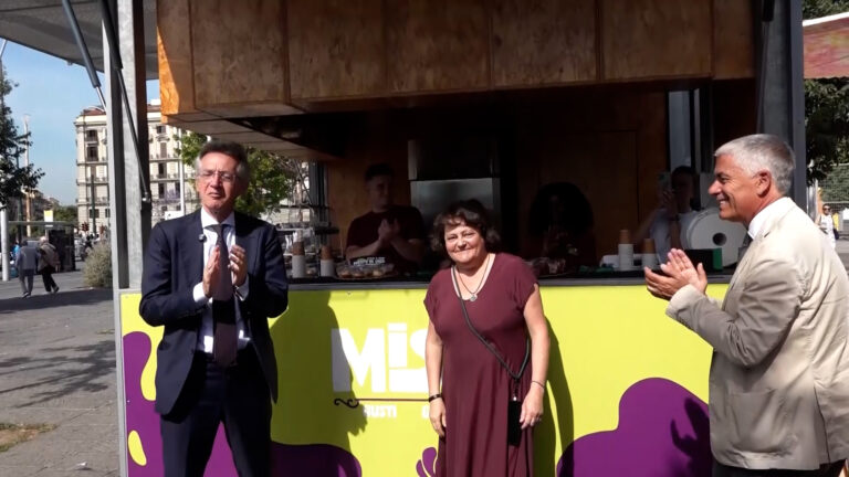 Riqualificazione Piazza Garibaldi, inaugurati i primi 6 chioschi
