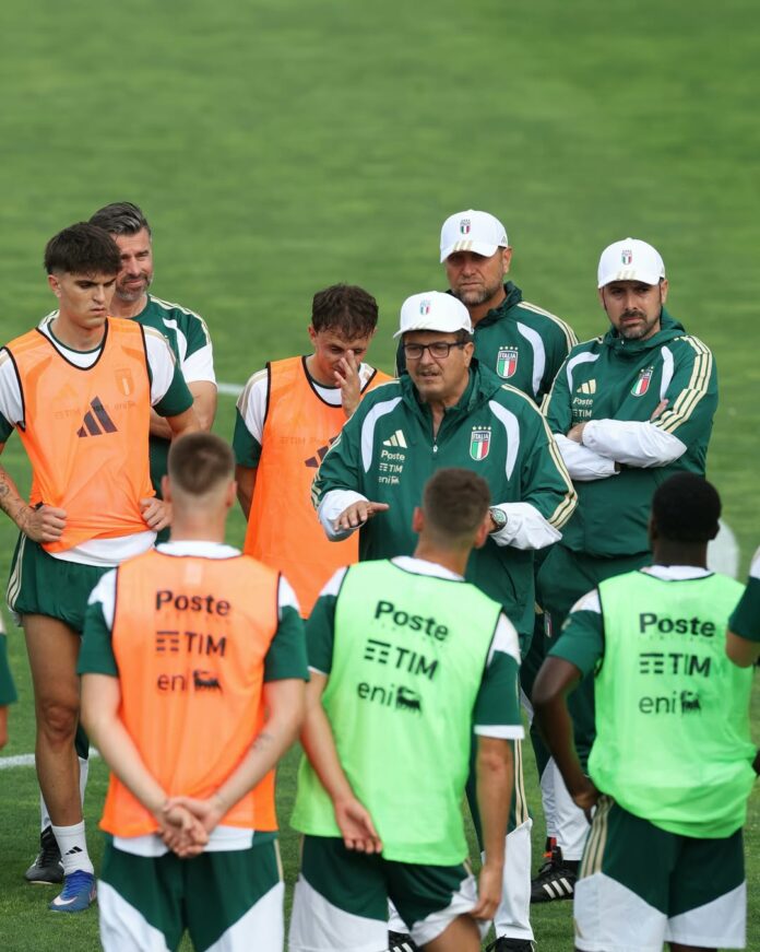 La seduta di allenamento condotta dal ct Baldini (fonte: profilo Instagram ufficiale Nazionale italiana)