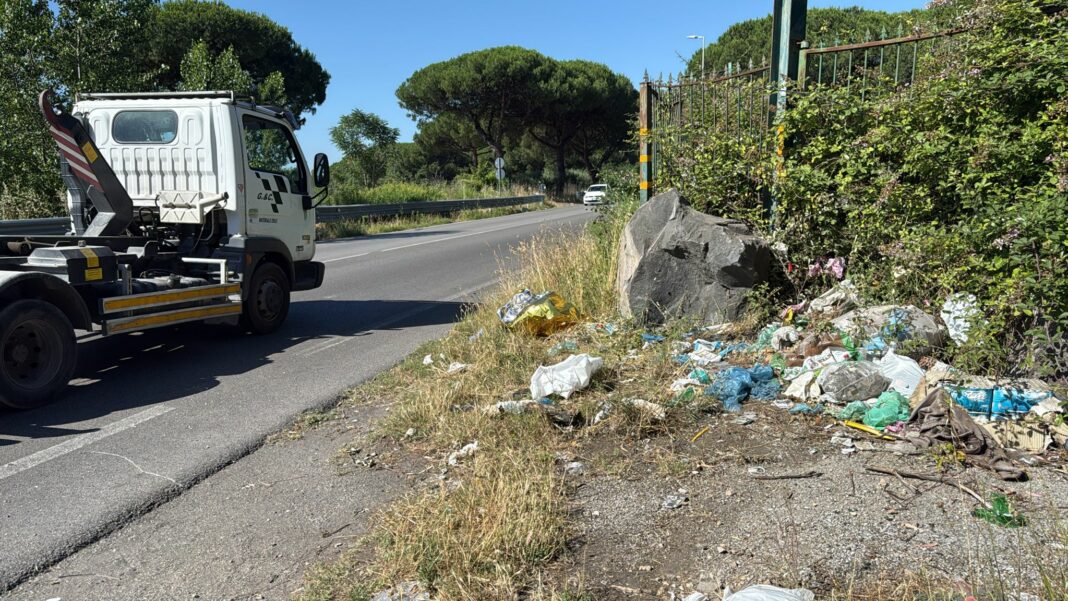 Il giovane era in via Panoramica a Boscotrecase quando avrebbe perso il controllo del mezzo ed è caduto morendo sul colpo