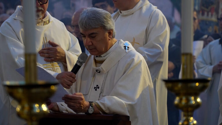 Corpus Domini, messa e processione nel cuore di Napoli