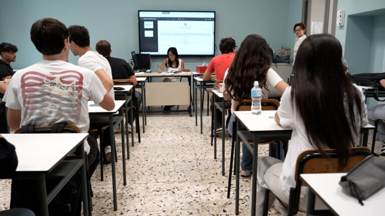 Maturità, dagli 80 anni della Repubblica all'amore non ricambiato di Pavese