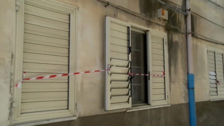 Donna trovata morta in casa a Nocera Inferiore: è giallo