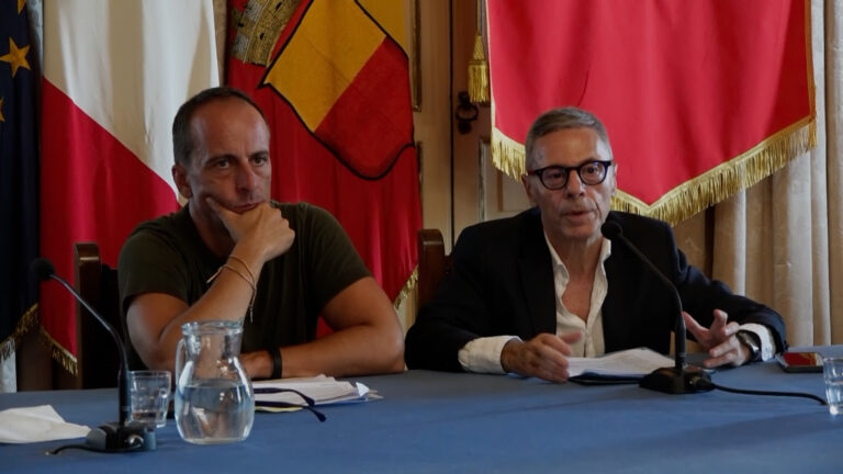 Spettacoli, presentata l' "Estate a Napoli": 80 eventi in programma