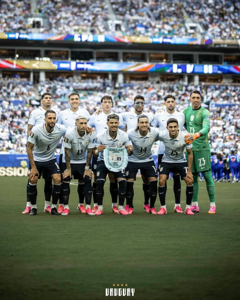 L’Uruguay di Olivera è nel caos, senatori contro il CT Marcelo Bielsa prima della Spagna: il motivo