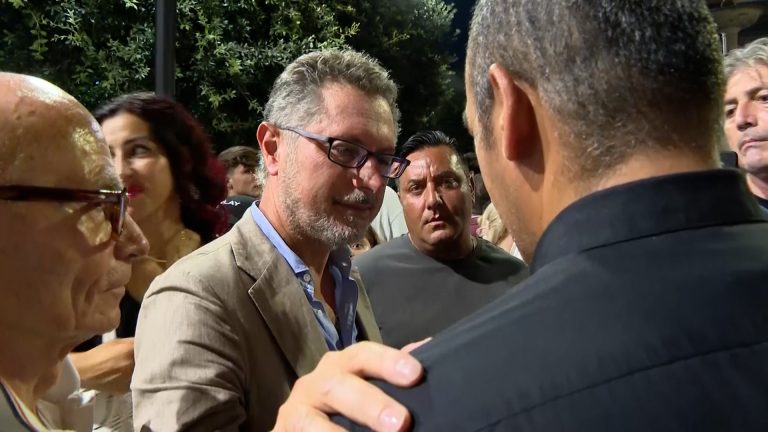 Aggressione Grumo Nevano, sul posto Borrelli: "Tema di fondo la famiglia e i nostri valori"