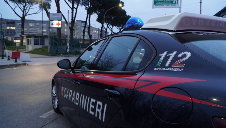 Aggredito il personale del pronto soccorso dell'ospedale di Aversa: arrestato un 21enne