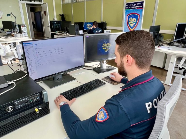 Pedopornografia online, blitz nella notte: 200mila file sequestrati. Sei gli arrestati, di cui uno a Napoli