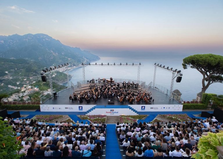 Festival di Ravello, la suggestione della musica dalle piazze al Belvedere