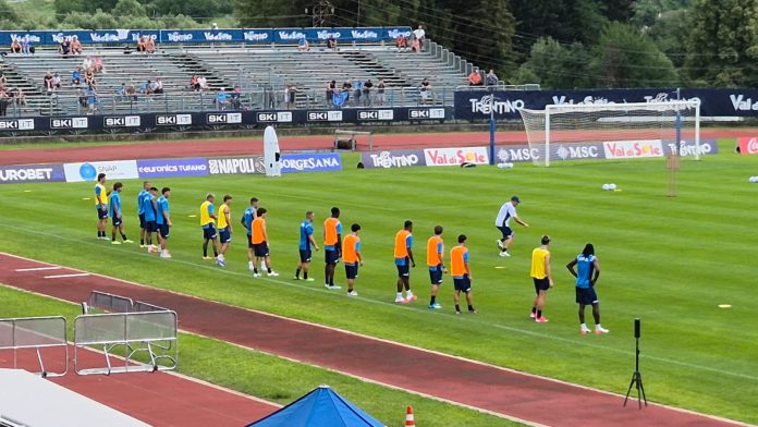 Allenamento mattutino del Napoli (Videoinformazioni.com)