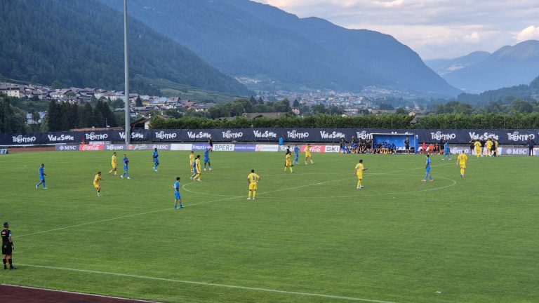 Amichevole, Napoli-Carrarese 2-0: prima vittoria per Allegri