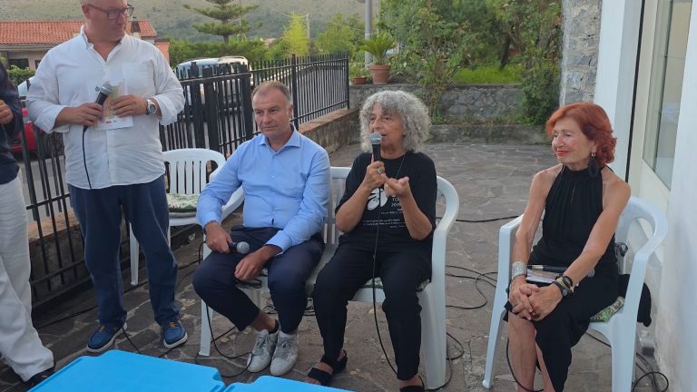 Maratea, nel loft "Arte di Massa" inaugurata la mostra "Dialogo"