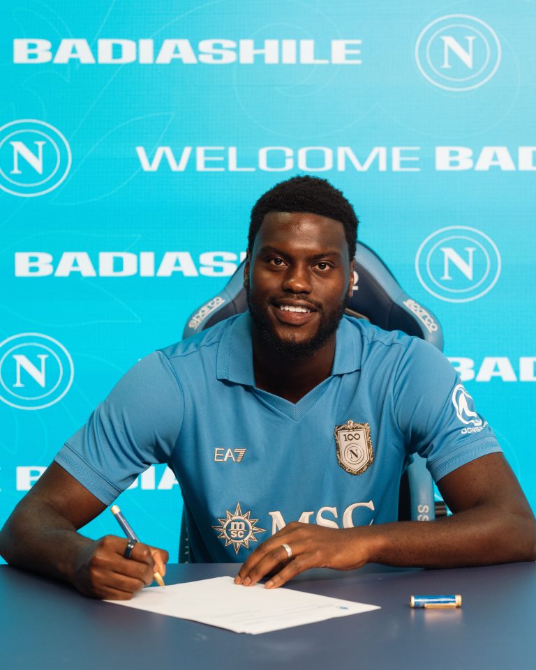 Napoli, Badiashile si presenta: “Felice di essere qui, sono pronto a dare tutto me stesso”