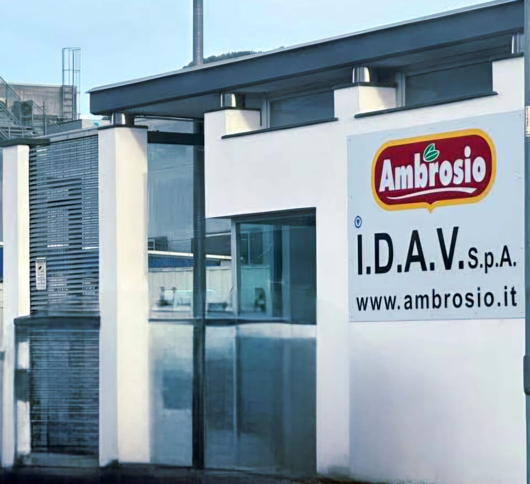 Inquinamento fiume Sarno, sigilli allo stabilimento dolciario I.D.A.V. di Striano. L'ordine è partito dalla procura di Torre Annunziata