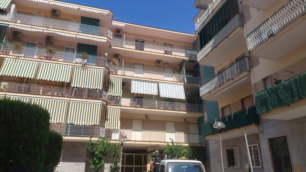 uomo e donna trovati morti