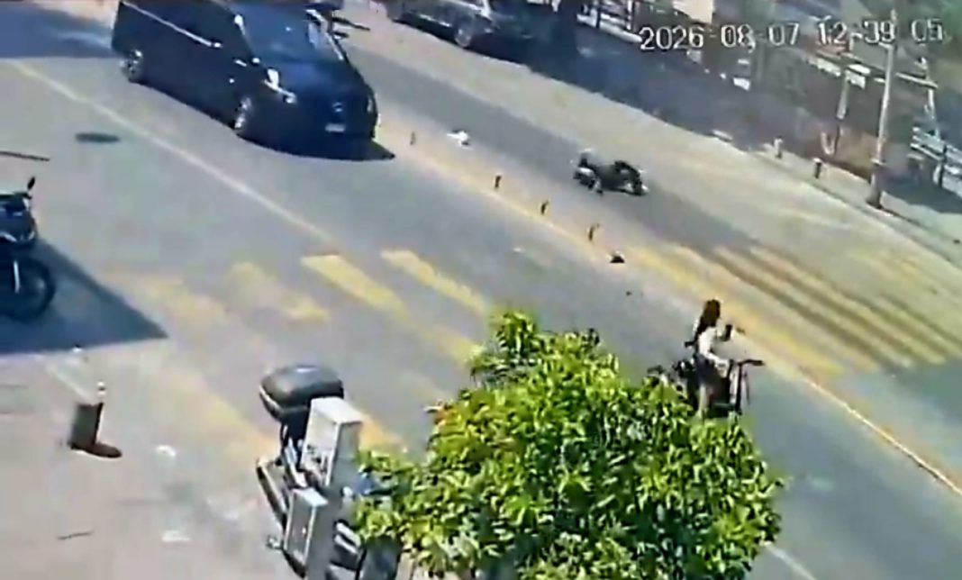 Patente ritirata al motociclista che ha investito la donna sulle strisce pedonali in via Foria a Napoli. La 70enne resta grave