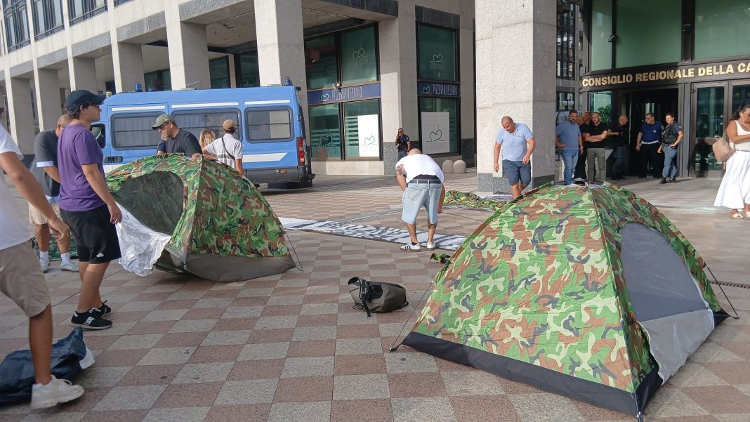 terremoto pozzuoli protesta in tenda