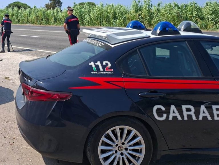 Evade dai domiciliari e gira in auto: arrestata a Gricignano d'Aversa