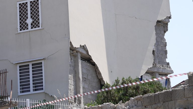 Sfollati nei Campi Flegrei, Regione approva primo pacchetto urgente