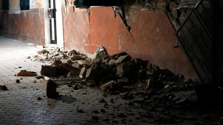 Terremoto ai Campi Flegrei