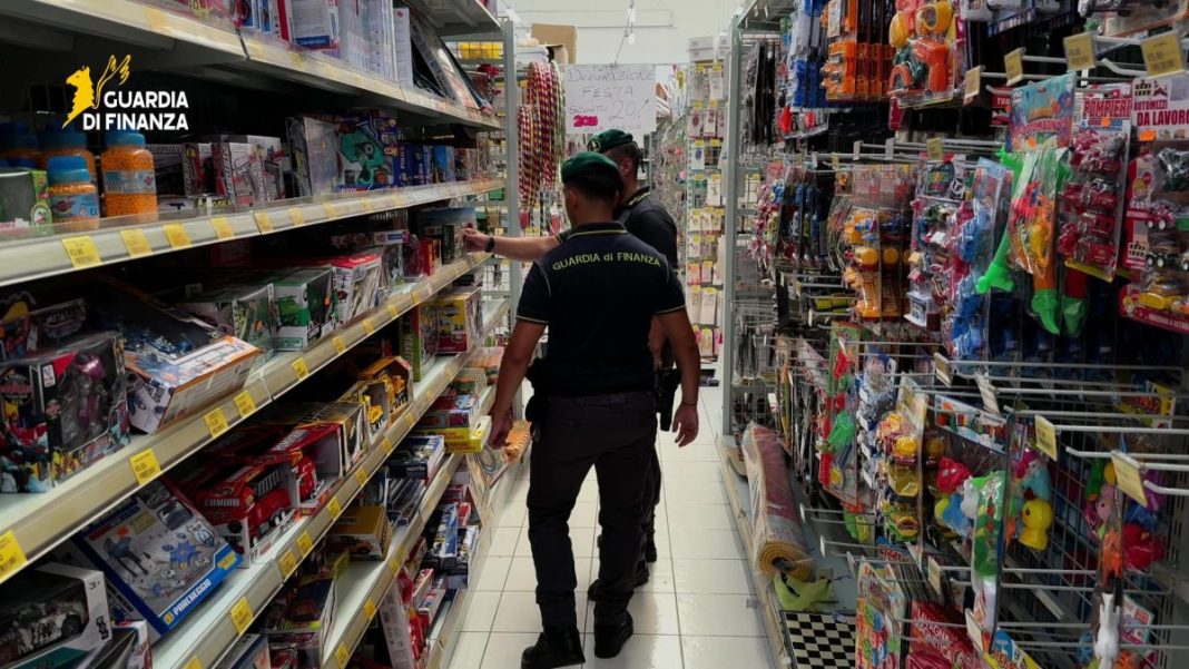 Cancelleria e casalinghi non conformi: 1 milione e 300 mila prodotti sequestrati nel nolano