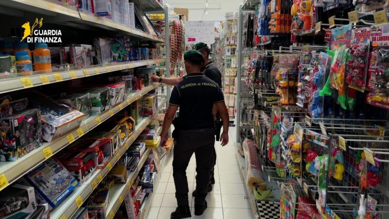 Cancelleria e casalinghi non conformi: 1 milione e 300 mila prodotti sequestrati nel nolano