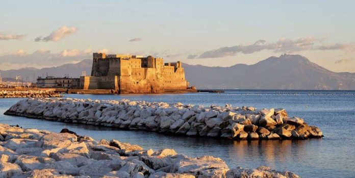 Napoli America’s Cup a Napoli: maxi piano traffico e chiusure sul lungomare. Tensione tra sindaco e comandante della polizia municipale