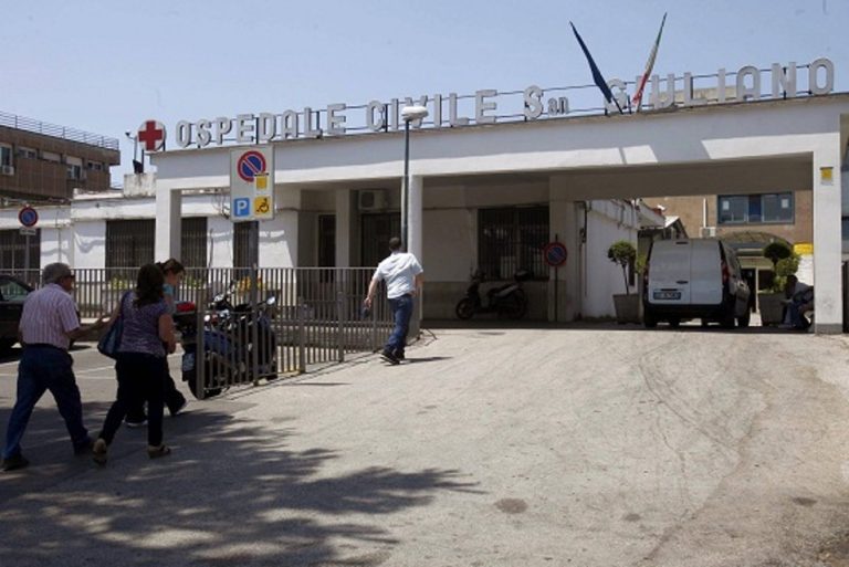 Giugliano, aggredisce la moglie e minaccia i sanitari in ospedale: denunciato 39enne