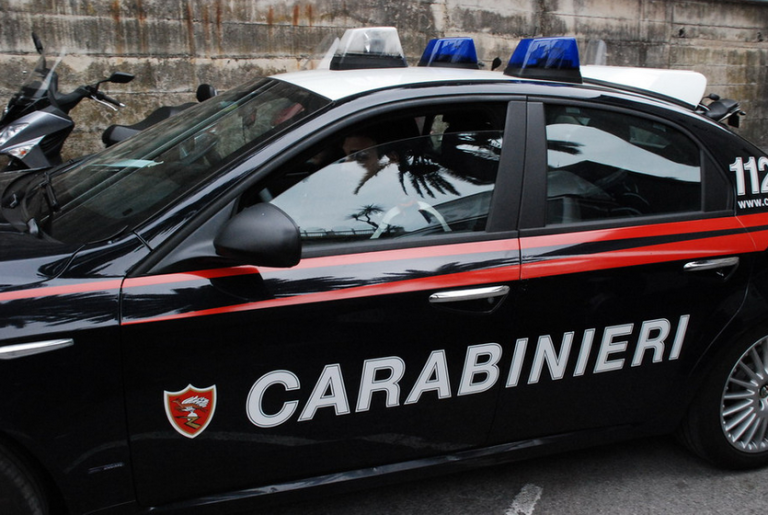 Un alterco condominiale degenera in rissa: a Fuorigrotta in quattro finiscono all'ospedale San Paolo a Napoli