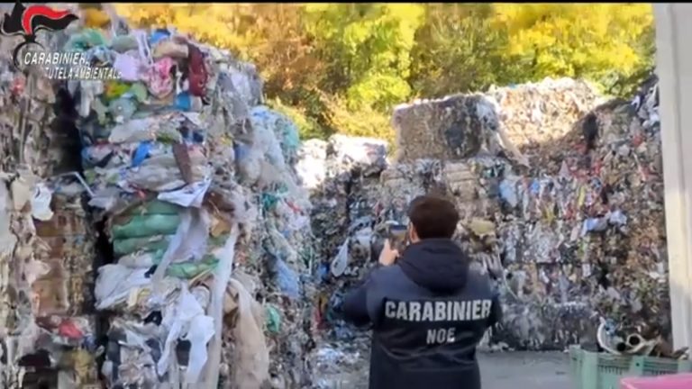 Traffico illecito di rifiuti, 9 misure cautelari tra Salerno e Napoli