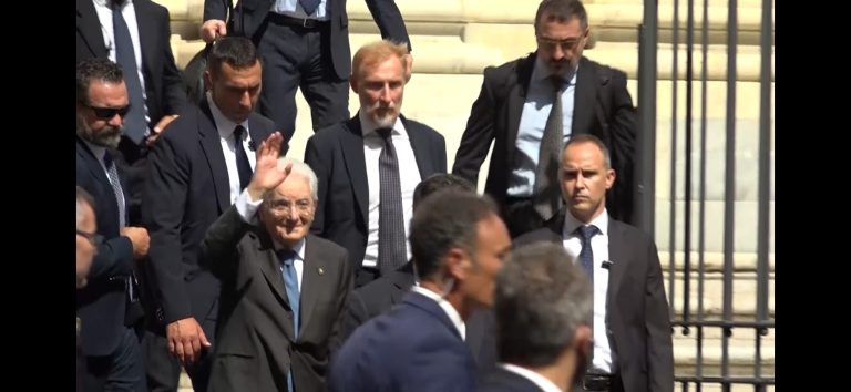 Mattarella a Napoli