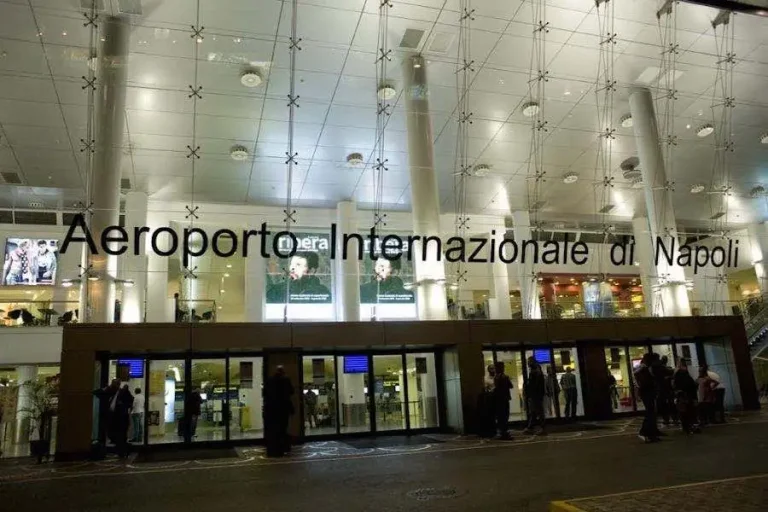 A novembre Capodichino sarà chiuso per lavori. Voli dirottati a Salerno e Roma. Ecco tutte le alternative per chi aveva prenotato un viaggio (immagine di repertorio)