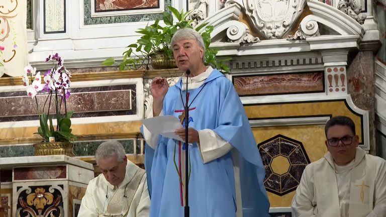 Festa Madonna di Piedigrotta, arcivescovo Battaglia celebra la Santa Messa