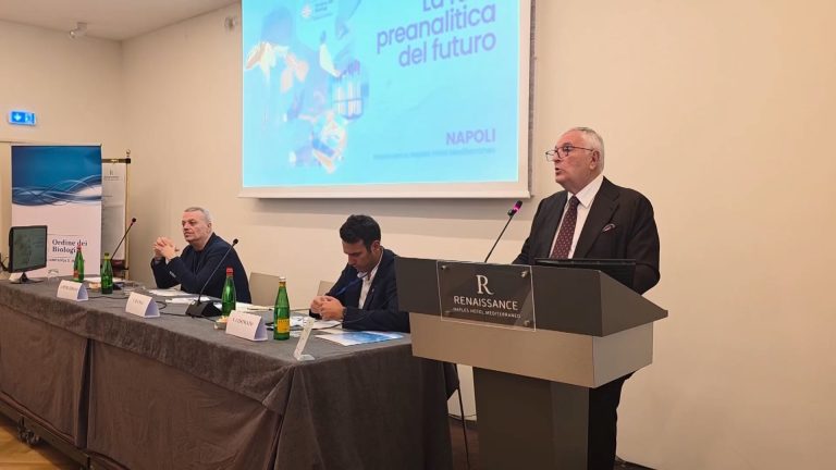 Provette scambiate in ospedale a Milano, biologi a confronto su errori nei laboratori di analisi