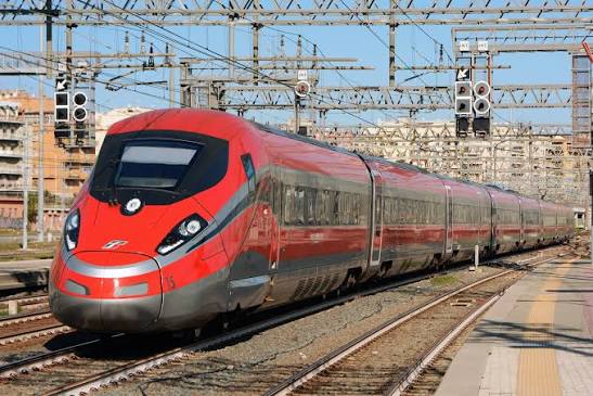 Sciopero dei treni: stop di 24 ore dalle 21 di oggi. Garantite le fasce orarie protette. Trenitalia: informatevi prima di mettervi in viaggio