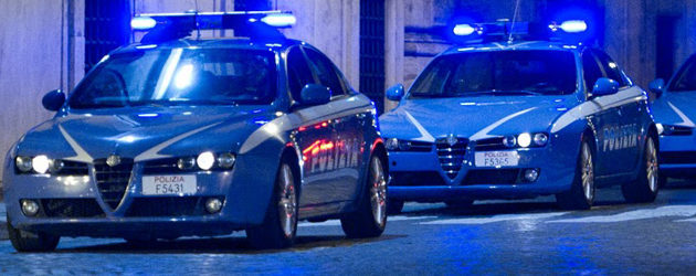 Di nuovo sangue sulle strade di Scampia: agguato al nipote di uno dei capi degli 'scissionisti'. Indaga la Squadra Mobile