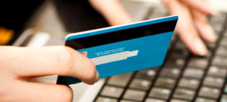 Prendi i soldi e scappa. Nuova truffa dei viaggi estivi : 50 clienti beffati da una agenzia online a Portici