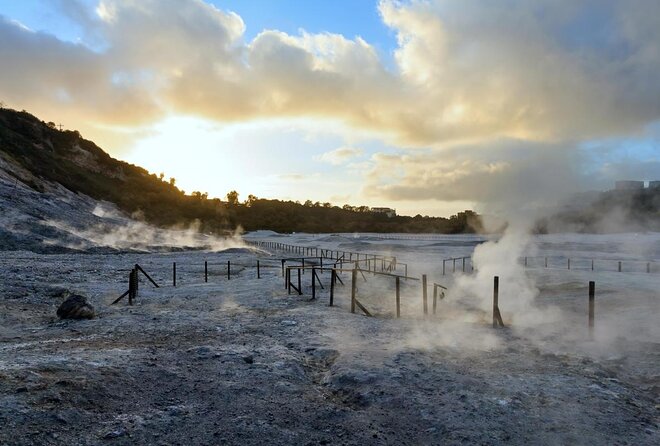 Svelato il mistero delle scosse e del bradisismo nei Campi Flegrei: il livello del suolo sale quando la temperatura del magma aumenta