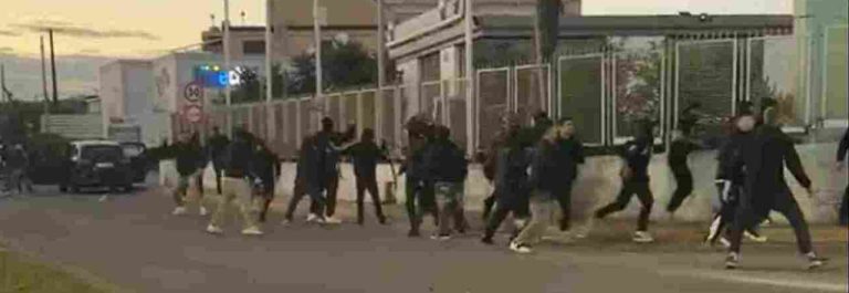 8 arresti per gli incidenti nel post partita Puteolana - Portici. L’aggressore di Mario Spedaliere, ancora in gravi condizioni, ha 19 anni