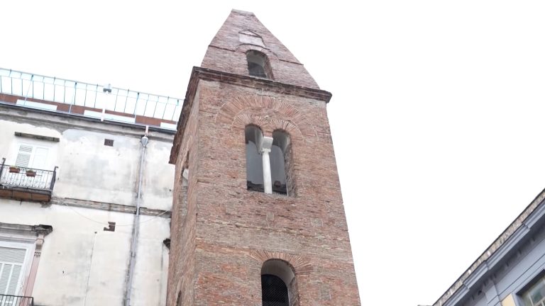 Napoli riabbraccia il campanile della Pietrasanta: dopo 5 mesi conclusi i lavori
