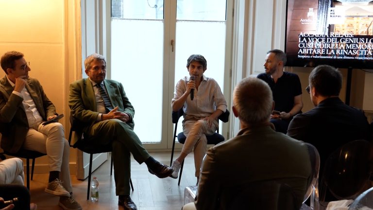 Palazzo Dentice d’Accadia, riaffiorano due cassettonati rinascimentali