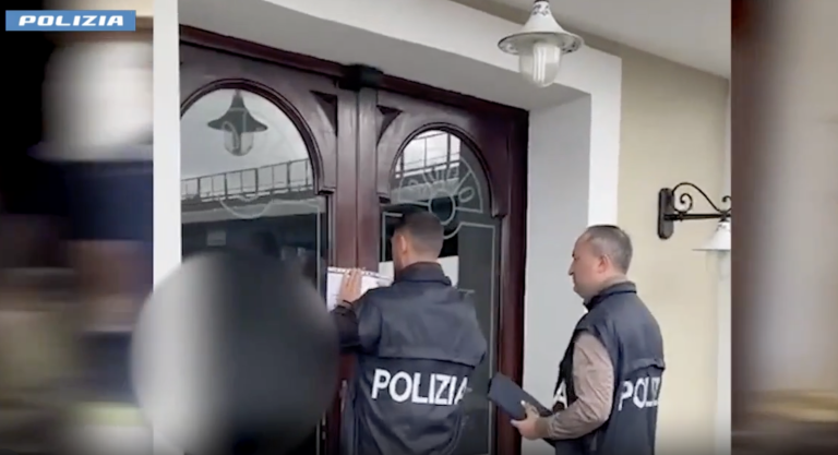 Sequestro milionario tra Giugliano e Villaricca: sigilli ad alberghi, case, negozi, garage