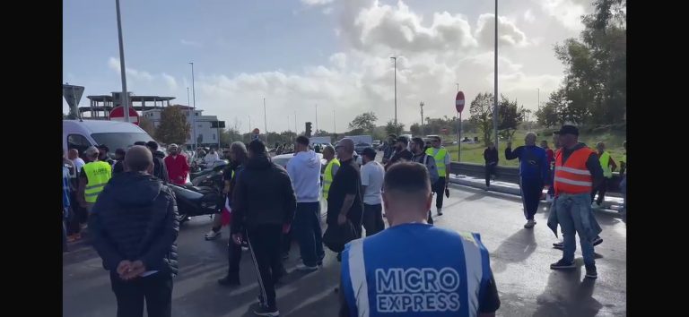 Tir ancora fermi. Supermercati e distributori di carburante a secco. Governo pronto a stanziare un miliardo per fermare la crisi