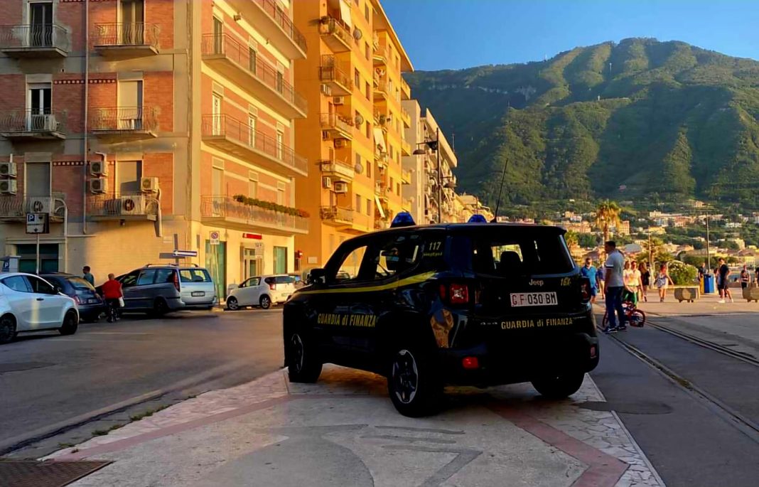 Costruttore stabiese legato al clan D'Alessandro: la guardia di finanza sequestra beni per un valore di 1,7 milioni di euro