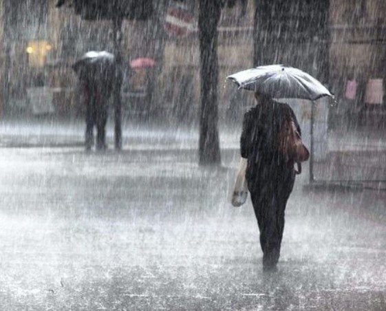 Piogge torrenziali, Napoli e provincia in ginocchio
