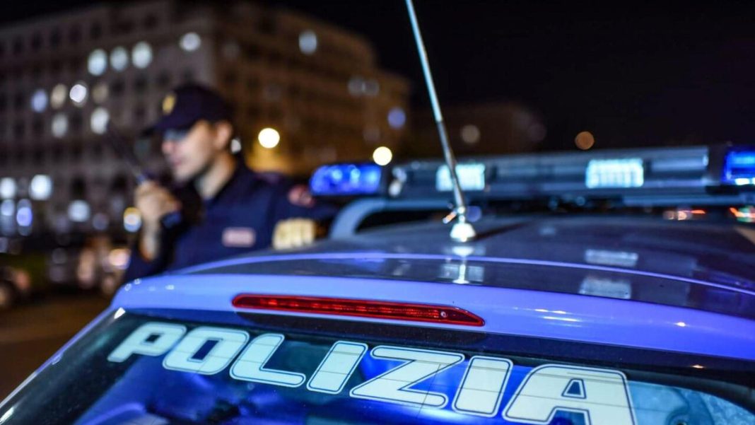 Ragazzino accoltellato ad un gamba nel centro di Napoli: se la caverà. Indagini a tutto campo della polizia