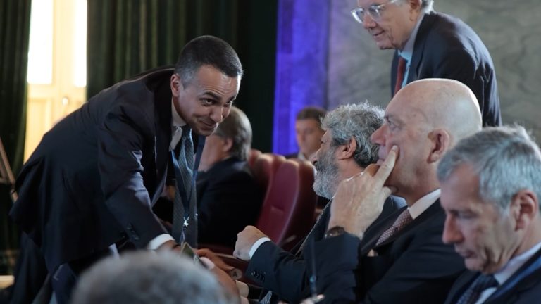 Mediterraneo, Fico e Di Maio si ritrovano al convegno de Il Mattino